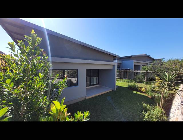 2 BEDROOM TOWNHOUSE TO LET IN PALM LAKES ESTATE